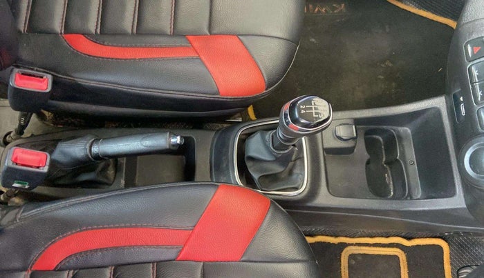 2019 Renault Kwid RXT 1.0 (O), Petrol, Manual, 36,761 km, Gear Lever