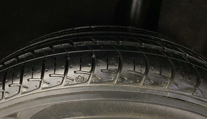 2017 Maruti Baleno DELTA PETROL 1.2, Petrol, Manual, 68,251 km, Left Rear Tyre Tread