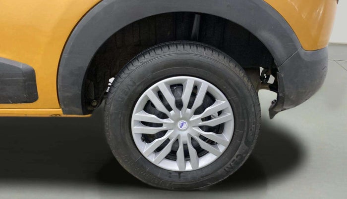 2019 Renault TRIBER RXL MT, Petrol, Manual, 33,493 km, Left Rear Wheel