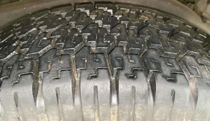 2020 Mahindra Bolero B6 (O), Diesel, Manual, 85,376 km, Right Rear Tyre Tread