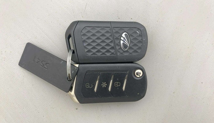 2020 Mahindra Bolero B6 (O), Diesel, Manual, 85,376 km, Key Close Up