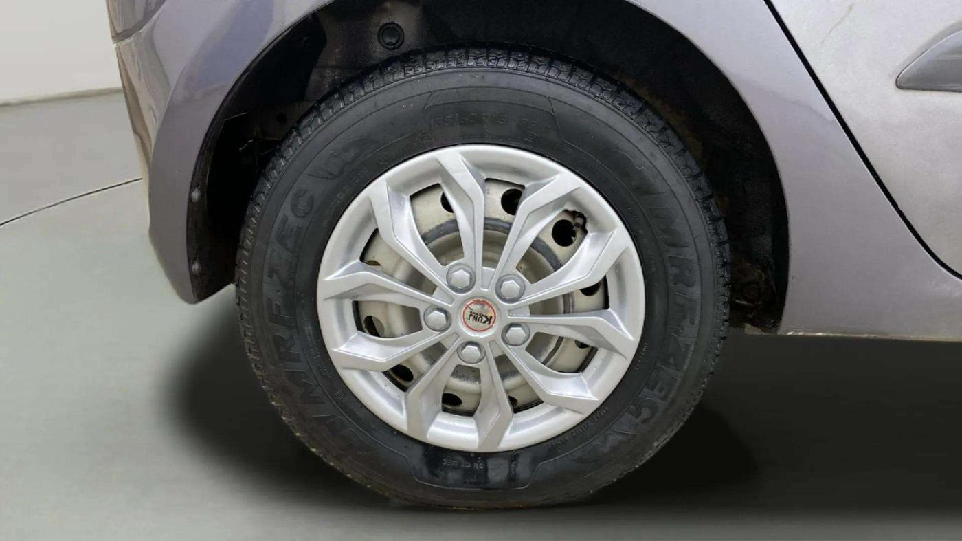 2015 Hyundai i10 MAGNA 1.1, Petrol, Manual, 37,498 km, Right Rear Wheel