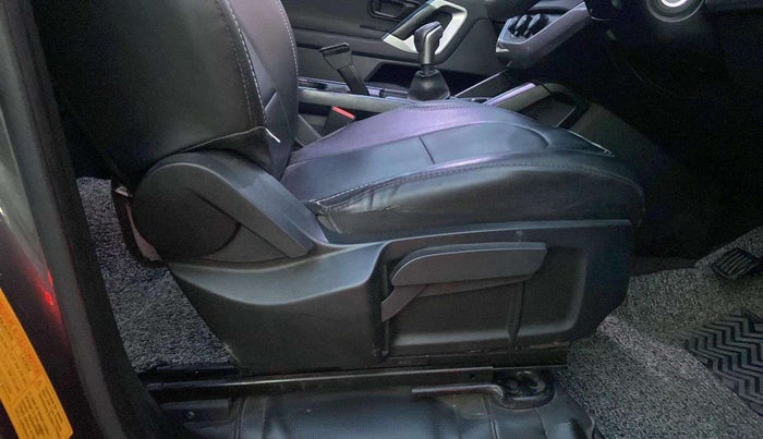 2022 Tata Harrier XM 2.0L KRYOTEC, Diesel, Manual, 49,919 km, Driver Side Adjustment Panel