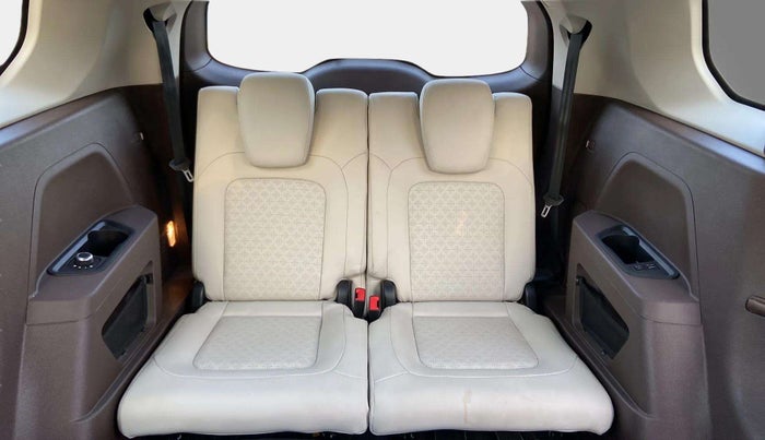 2023 Tata Safari Accomplished Plus AT, Diesel, Automatic, 18,733 km, Third Seat Row ( optional )