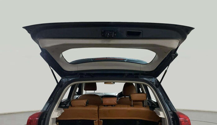 2021 Mahindra XUV300 W6 1.2 PETROL, Petrol, Manual, 20,909 km, Boot Door Open