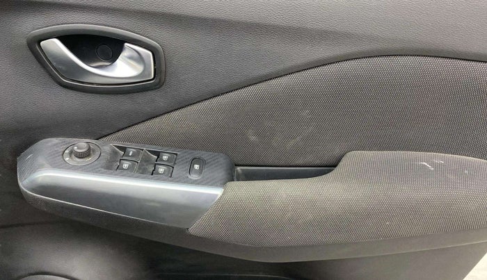 2022 Nissan Kicks XV 1.5, Petrol, Manual, 26,654 km, Driver Side Door Panels Control