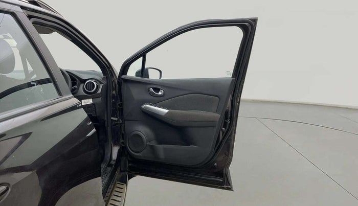 2022 Nissan Kicks XV 1.5, Petrol, Manual, 26,654 km, RHS Front Door