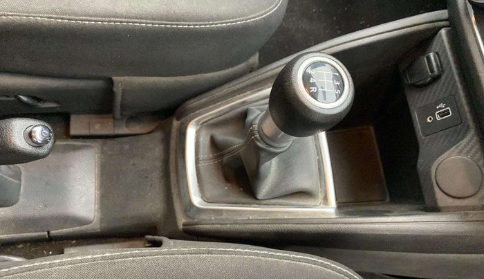 2022 Nissan Kicks XV 1.5, Petrol, Manual, 26,654 km, Gear Lever