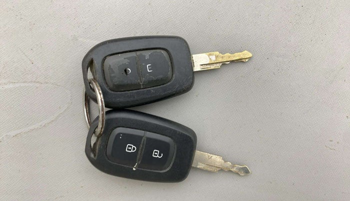 2019 Renault Kwid RXL, Petrol, Manual, 52,092 km, Key Close Up