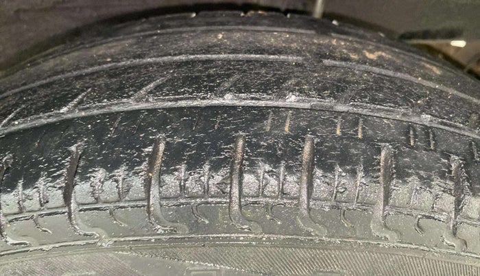 2019 Renault Kwid RXL, Petrol, Manual, 52,092 km, Left Rear Tyre Tread