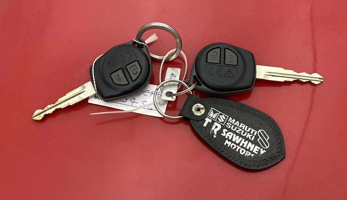 2018 Maruti Swift VXI AMT, Petrol, Automatic, 41,324 km, Key Close Up