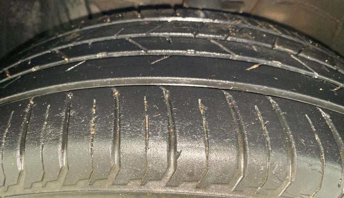 2023 Hyundai NEW I20 SPORTZ 1.2 MT, Petrol, Manual, 15,723 km, Left Front Tyre Tread