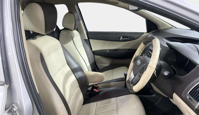 2014 Hyundai i20 ASTA 1.2, Petrol, Manual, 29,531 km, Right Side Front Door Cabin