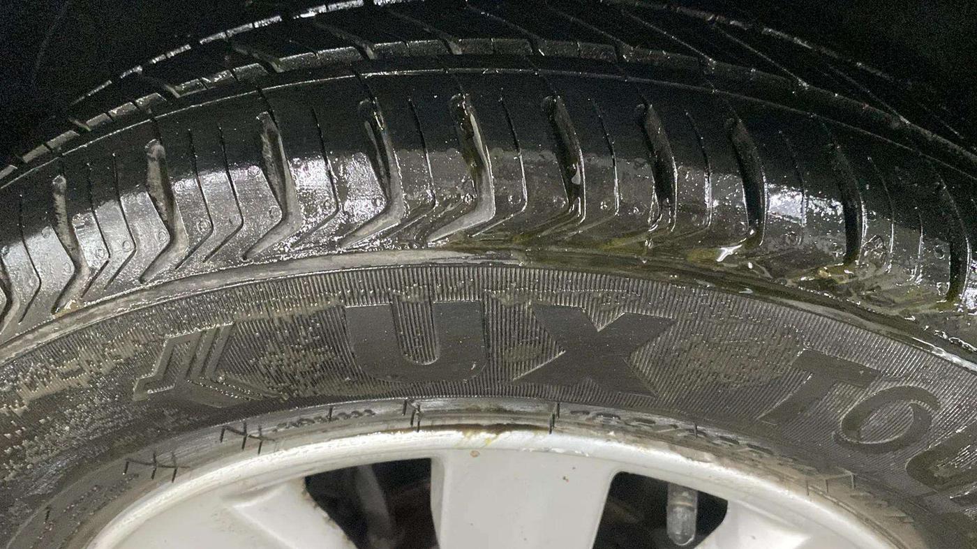 2014 Hyundai i20 ASTA 1.2, Petrol, Manual, 29,531 km, Left Front Tyre Tread
