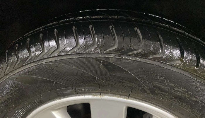 2014 Hyundai i20 ASTA 1.2, Petrol, Manual, 29,531 km, Right Front Tyre Tread