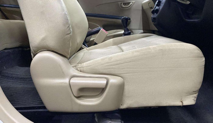 2014 Honda Amaze 1.2L I-VTEC E, Petrol, Manual, 65,653 km, Driver Side Adjustment Panel