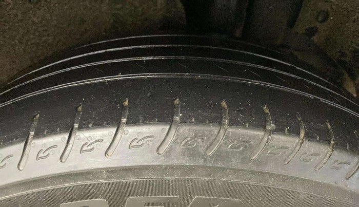 2022 KIA CARENS PRESTIGE PLUS 1.5 DIESEL 7 STR, Diesel, Manual, 46,789 km, Left Rear Tyre Tread