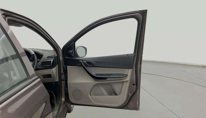 2017 Tata Tiago XT PETROL, Petrol, Manual, 25,359 km, RHS Front Door