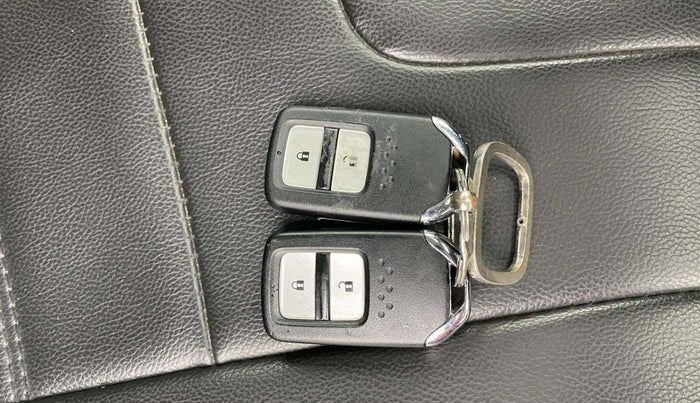 2022 Honda WR-V 1.2L I-VTEC VX MT, Petrol, Manual, 33,167 km, Key Close Up