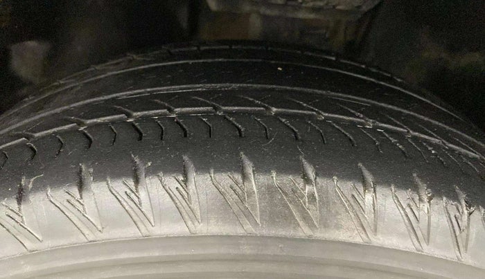 2022 Tata Safari XT PLUS, Diesel, Manual, 54,852 km, Left Front Tyre Tread