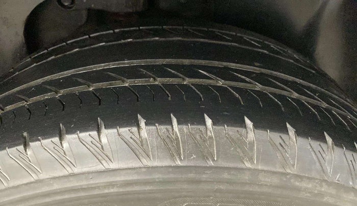 2022 Tata Safari XT PLUS, Diesel, Manual, 54,852 km, Left Rear Tyre Tread