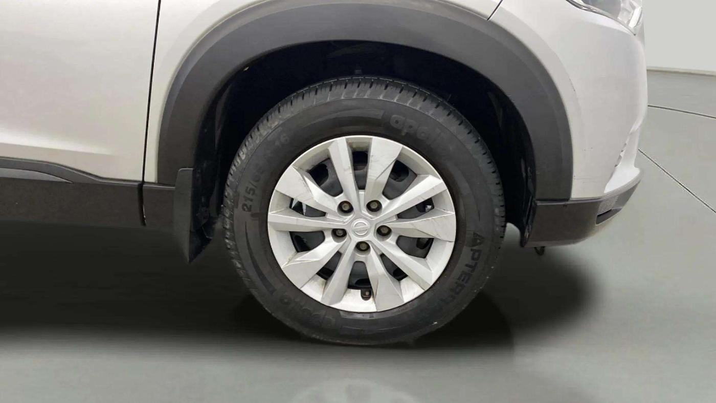 2019 Nissan Kicks XL 1.5, Petrol, Manual, 27,818 km, Right Front Wheel