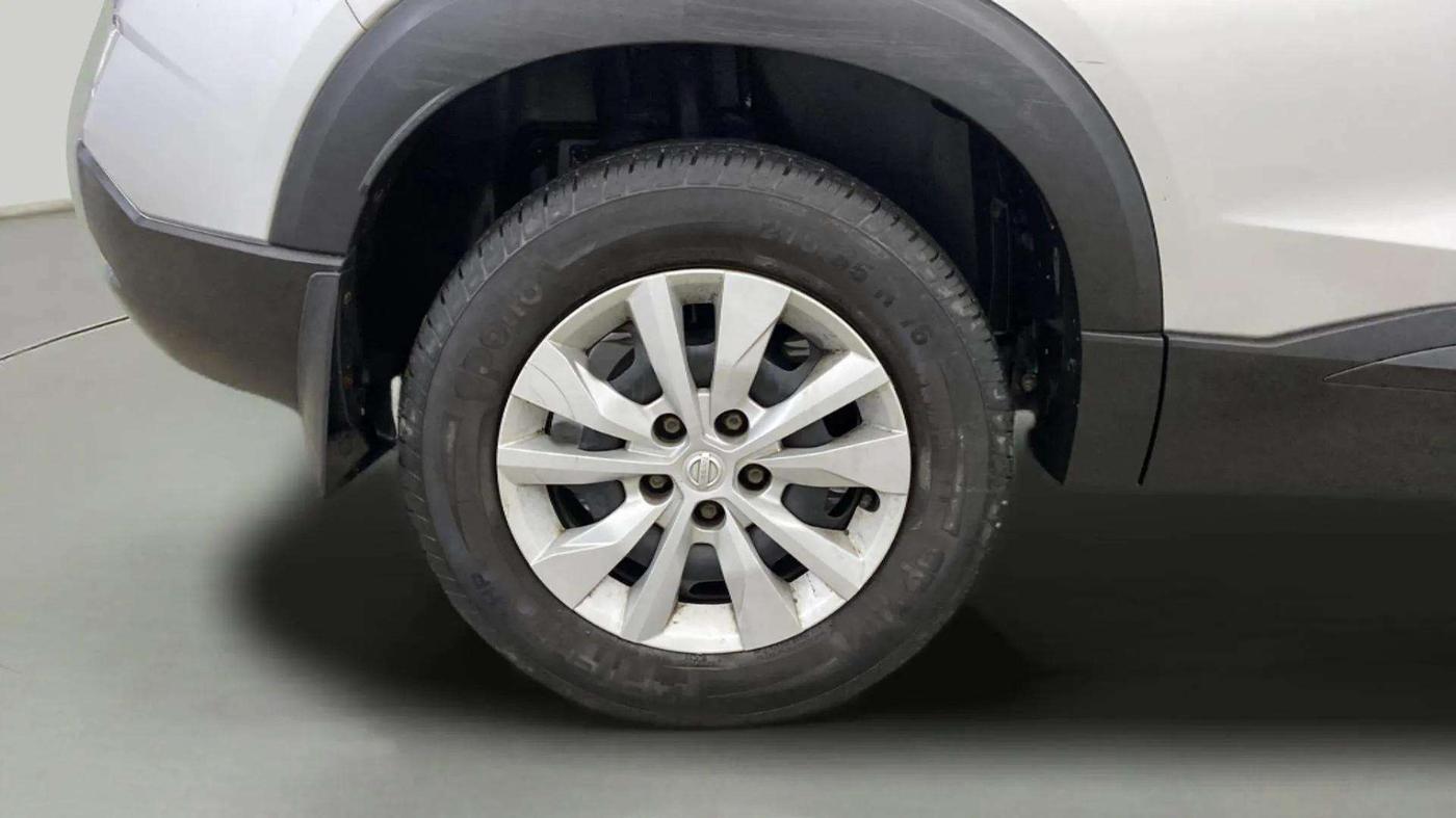 2019 Nissan Kicks XL 1.5, Petrol, Manual, 27,818 km, Right Rear Wheel