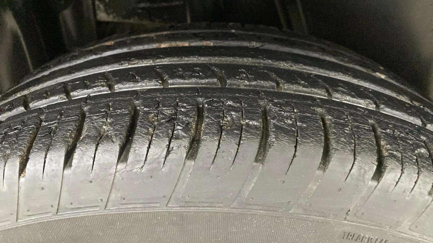 2019 Nissan Kicks XL 1.5, Petrol, Manual, 27,818 km, Right Rear Tyre Tread