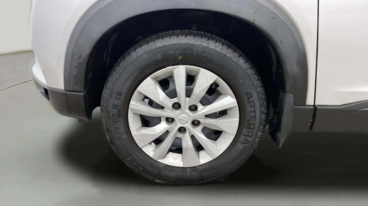 2019 Nissan Kicks XL 1.5, Petrol, Manual, 27,818 km, Left Front Wheel