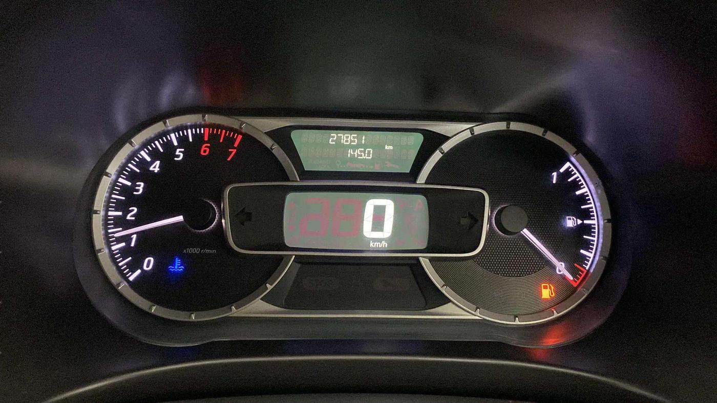 2019 Nissan Kicks XL 1.5, Petrol, Manual, 27,818 km, Odometer Image