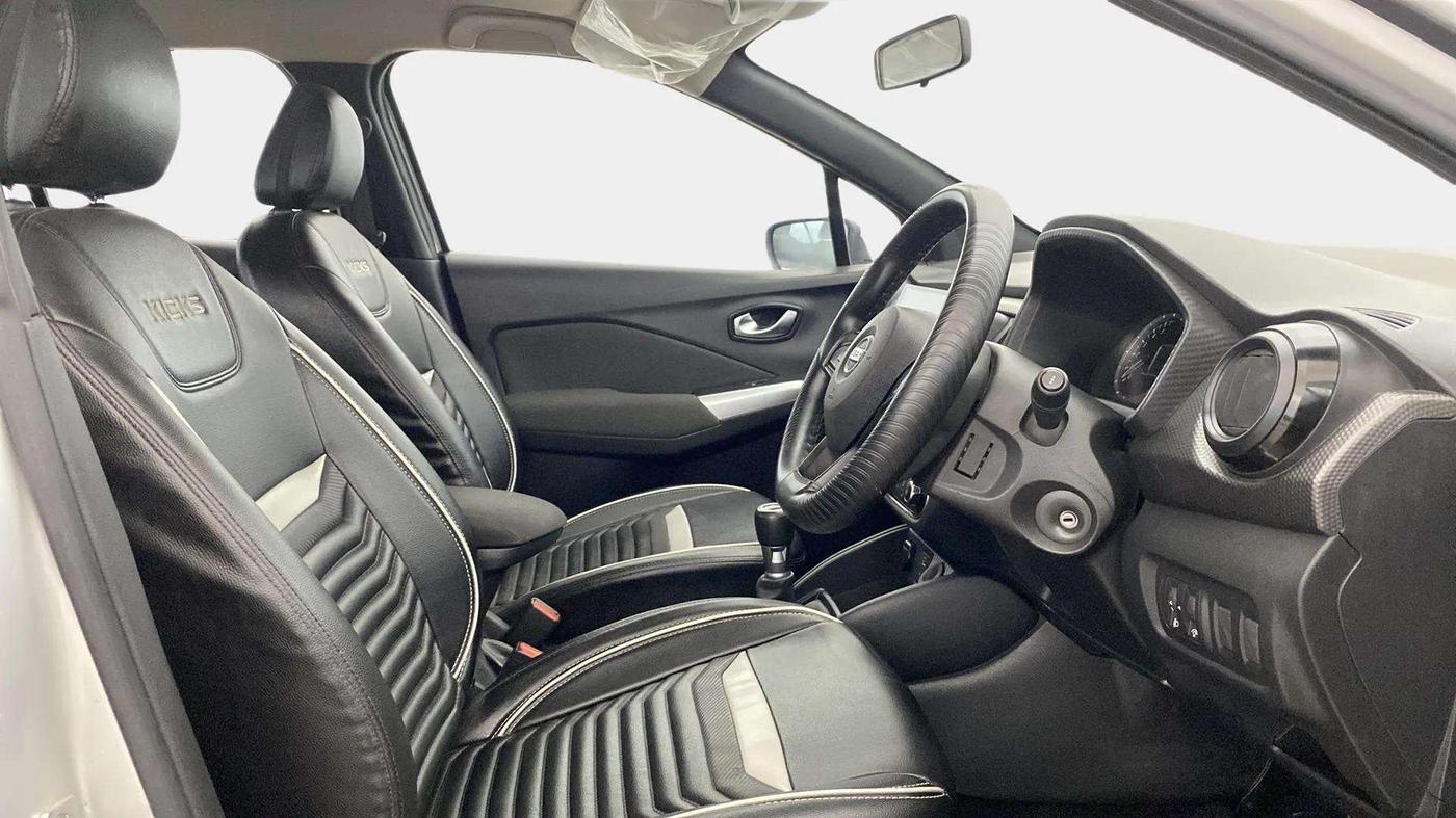 2019 Nissan Kicks XL 1.5, Petrol, Manual, 27,818 km, Right Side Front Door Cabin
