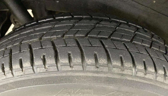 2015 Maruti Wagon R 1.0 VXI, Petrol, Manual, 22,380 km, Right Rear Tyre Tread