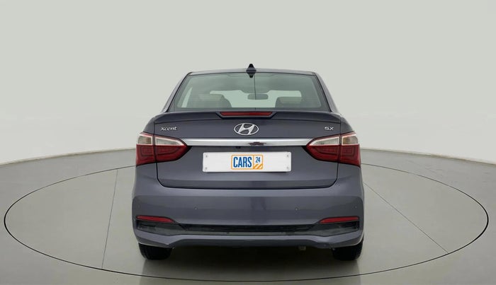 2018 Hyundai Xcent SX 1.2 (O), Petrol, Manual, 55,546 km, Back/Rear