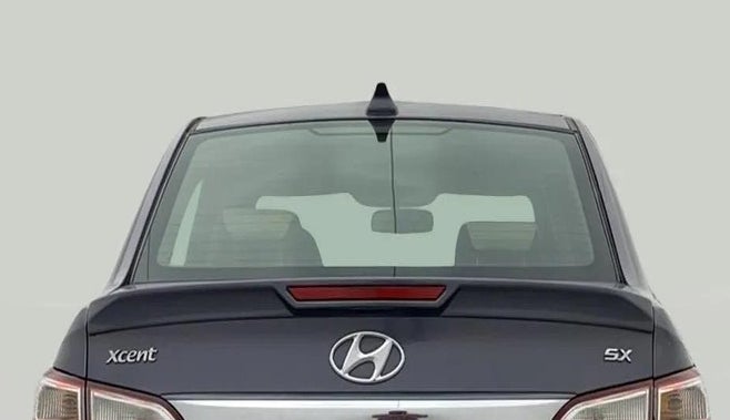 2018 Hyundai Xcent SX 1.2 (O), Petrol, Manual, 55,546 km, Rear Windshield