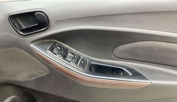 2021 Ford FREESTYLE TITANIUM 1.2 PETROL, Petrol, Manual, 79,072 km, Driver Side Door Panels Control