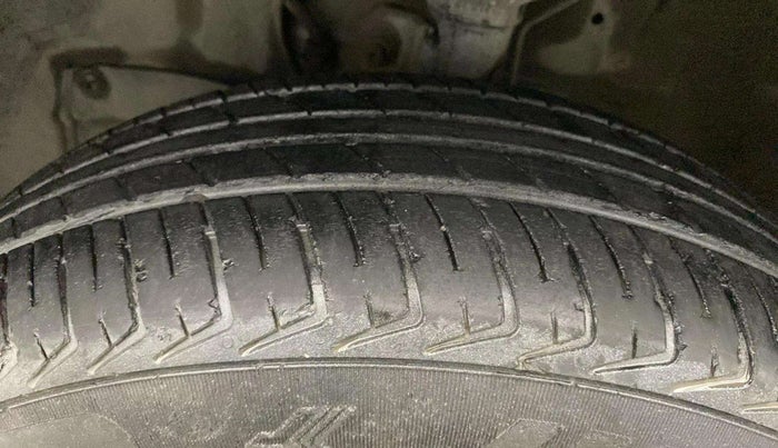 2020 Maruti New Wagon-R LXI CNG (O) 1.0, CNG, Manual, 67,818 km, Left Front Tyre Tread