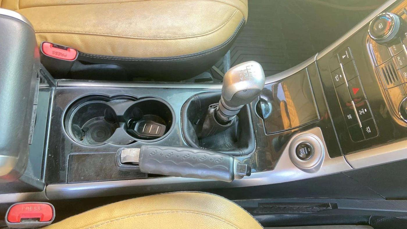 2018 Mahindra XUV500 W9, Diesel, Manual, 79,848 km, Gear Lever
