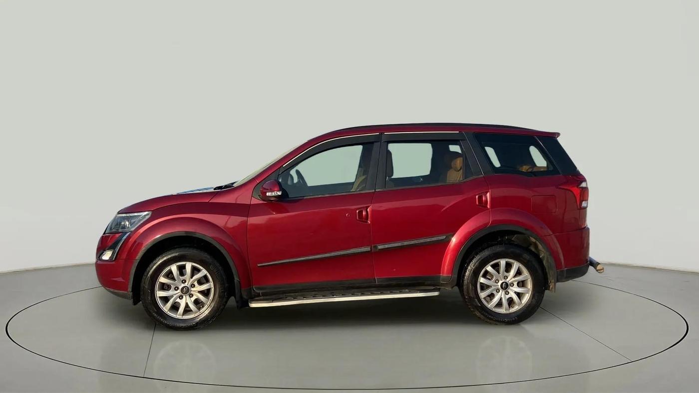 2018 Mahindra XUV500 W9, Diesel, Manual, 79,848 km, Left Side