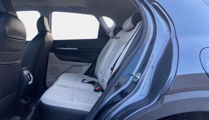 2021 KIA SONET HTX 1.0 IMT, Petrol, Manual, 22,300 km, Right Side Rear Door Cabin