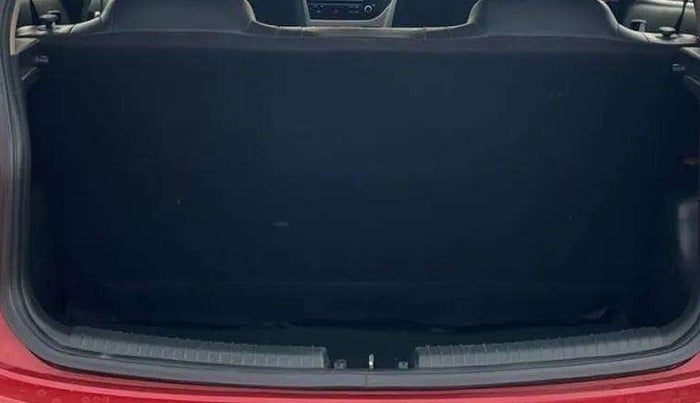 2018 Hyundai Grand i10 SPORTZ AT 1.2 KAPPA VTVT, Petrol, Automatic, 75,394 km, Boot Inside
