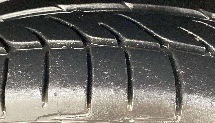 2020 Maruti Vitara Brezza VXI, Petrol, Manual, 99,199 km, Left Front Tyre Tread