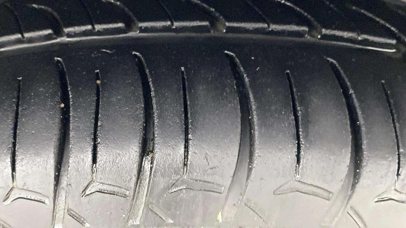 2020 Honda Amaze 1.2L I-VTEC VX CVT, Petrol, Automatic, 60,047 km, Right Front Tyre Tread