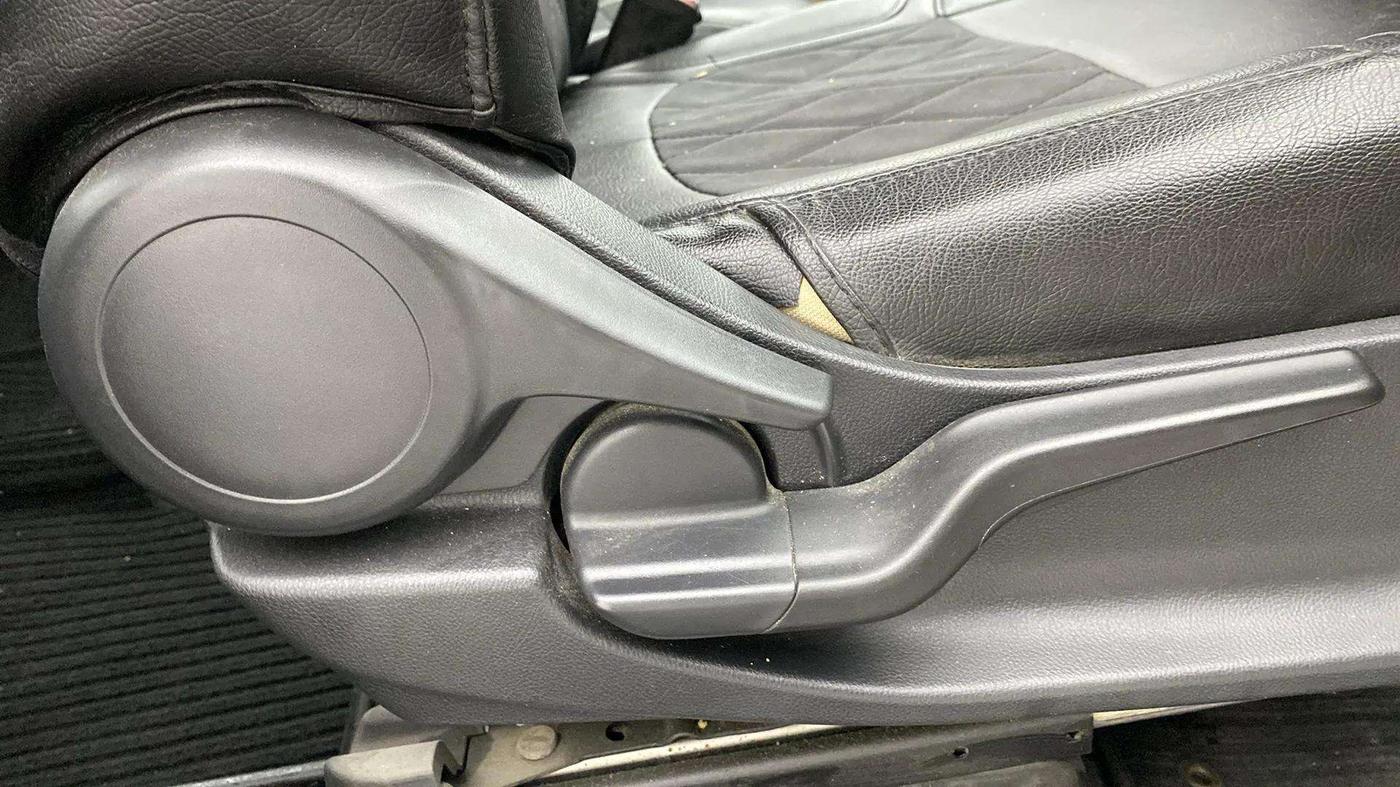 2020 Honda Amaze 1.2L I-VTEC VX CVT, Petrol, Automatic, 60,047 km, Driver Side Adjustment Panel