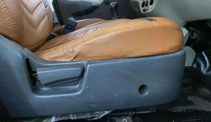 2018 Maruti Alto K10 LXI CNG (AIRBAG), CNG, Manual, 66,841 km, Driver Side Adjustment Panel