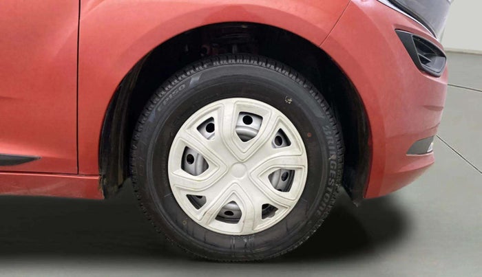2022 Tata ALTROZ XE PLUS PETROL, Petrol, Manual, 27,622 km, Right Front Wheel