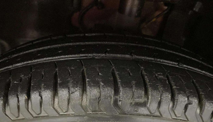 2022 Tata ALTROZ XE PLUS PETROL, Petrol, Manual, 27,622 km, Left Front Tyre Tread