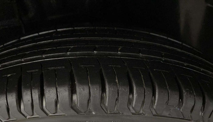 2022 Tata ALTROZ XE PLUS PETROL, Petrol, Manual, 27,622 km, Left Rear Tyre Tread