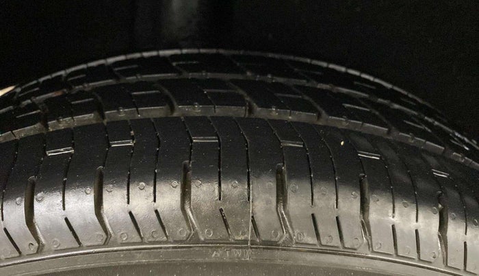 2017 Maruti Baleno DELTA PETROL 1.2, Petrol, Manual, 33,340 km, Right Rear Tyre Tread
