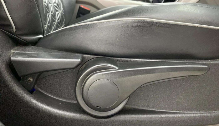 2019 Tata NEXON XZ PLUS DIESEL, Diesel, Manual, 82,151 km, Driver Side Adjustment Panel
