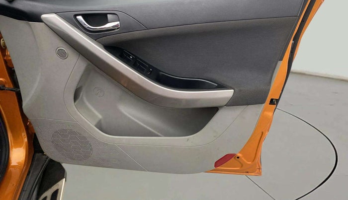 2019 Tata NEXON XZ PLUS DIESEL, Diesel, Manual, 82,151 km, Driver Side Door Panels Control